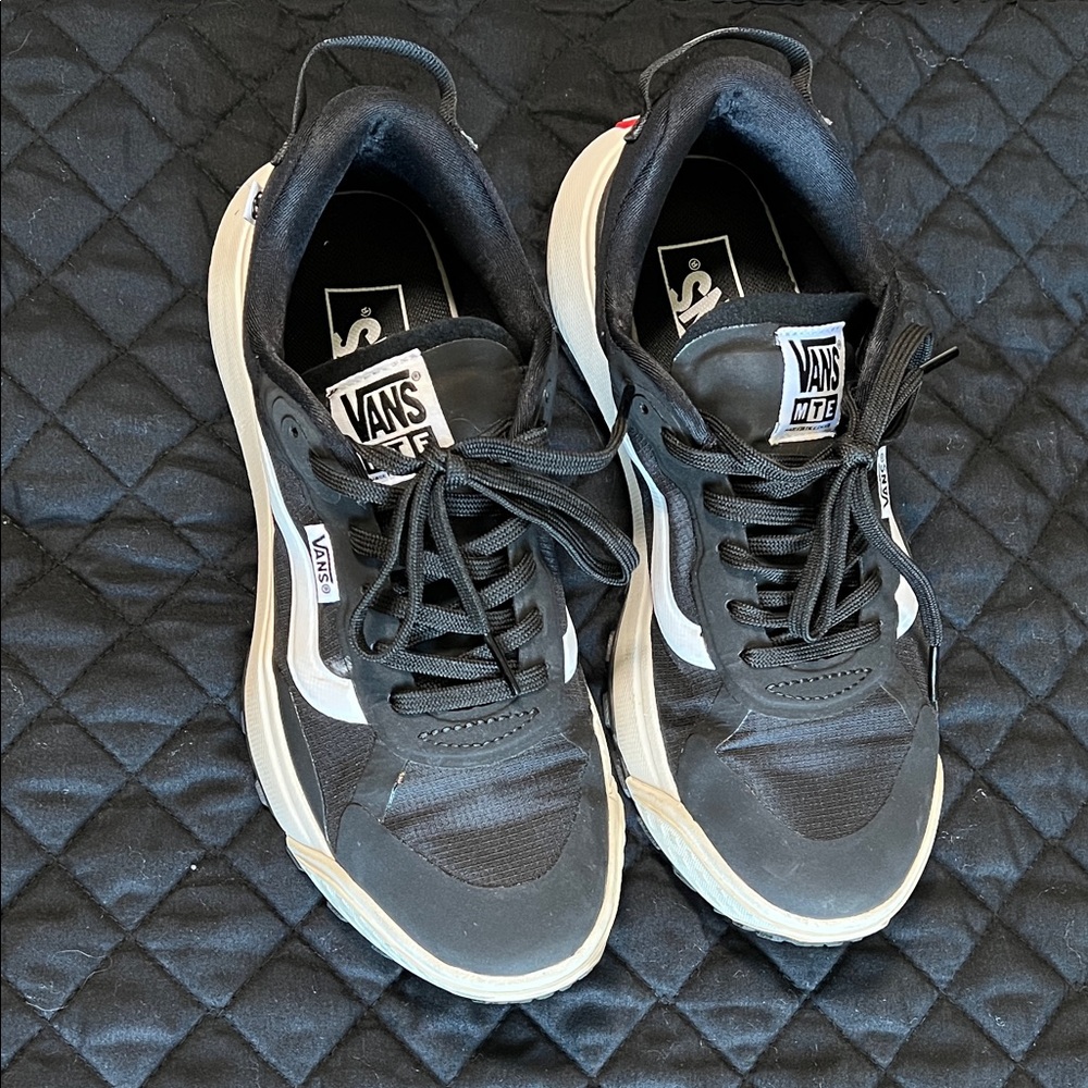 Vans MTE Crosspath Black and White Sneakers - Picture 6 of 6